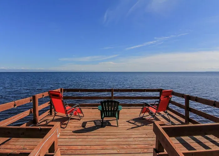 Magnifique Chalet Au Bord Du Lac-Saint-Jean