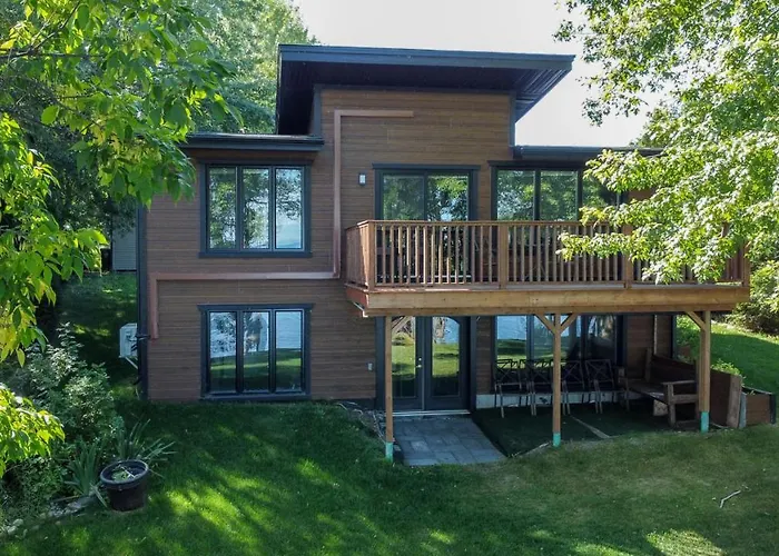 Magnifique Chalet Au Bord Du Lac-Saint-Jean